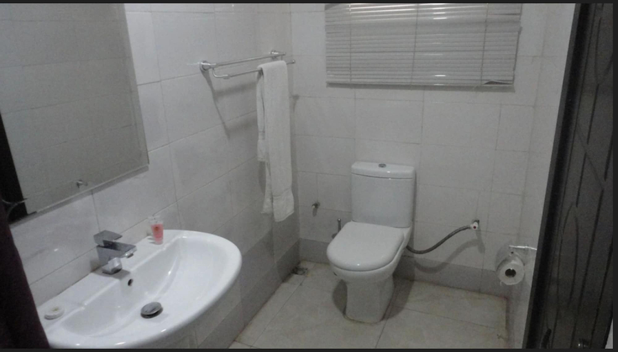 Bathroom, Mitros Residences, Abeokuta South