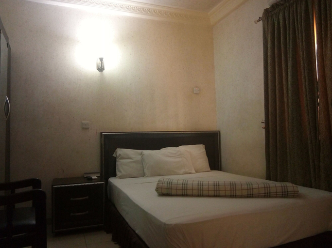 Bedroom 2, Rila Muam Castle Hotel, Kaduna South