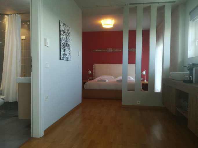 Bedroom 4, Scale Suites, Attica
