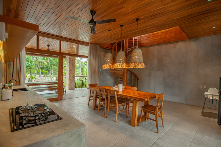 Dining Room 15