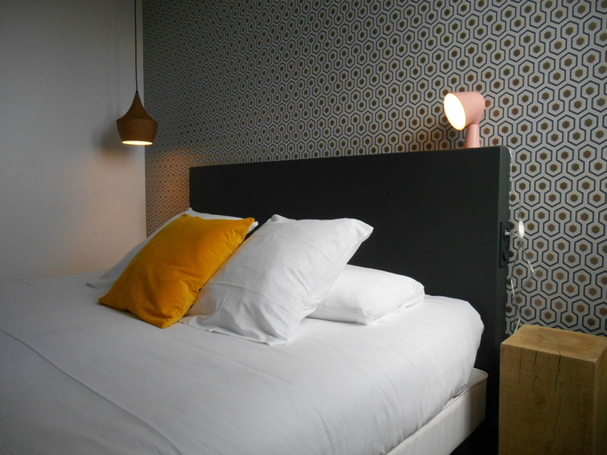 Bedroom 3, Hôtel de France, Finistère