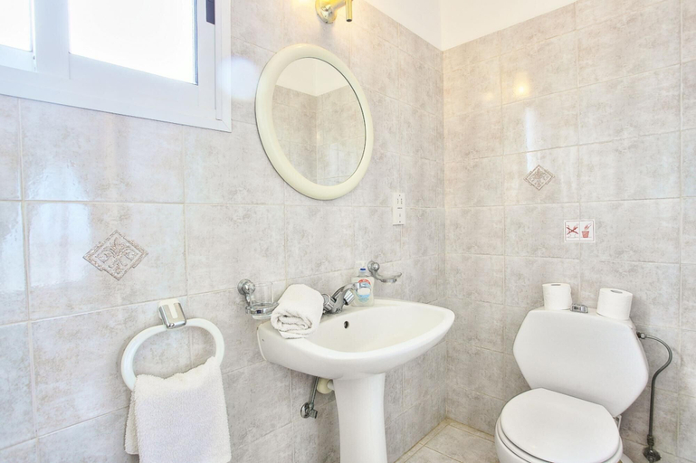 Room 3, Lemon Grove Villa Ena