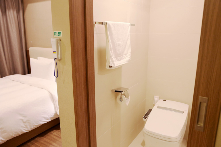 Bedroom 23