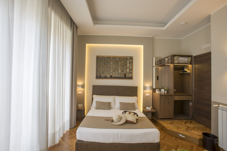 Bedroom 3, Palazzo Depretis, Napoli