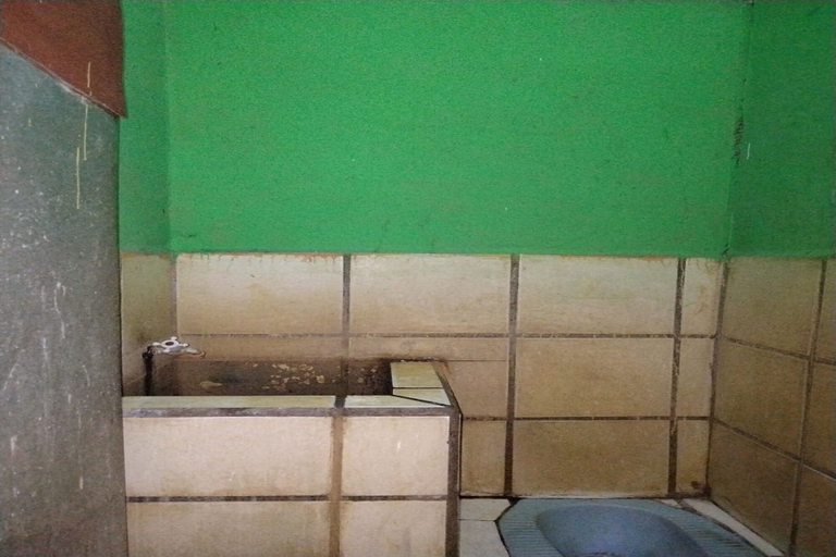 Bathroom 3, Hotel O Penginapan Keluarga, Medan