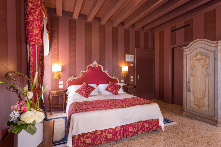 Bedroom 5, Hotel Tiziano, Venezia