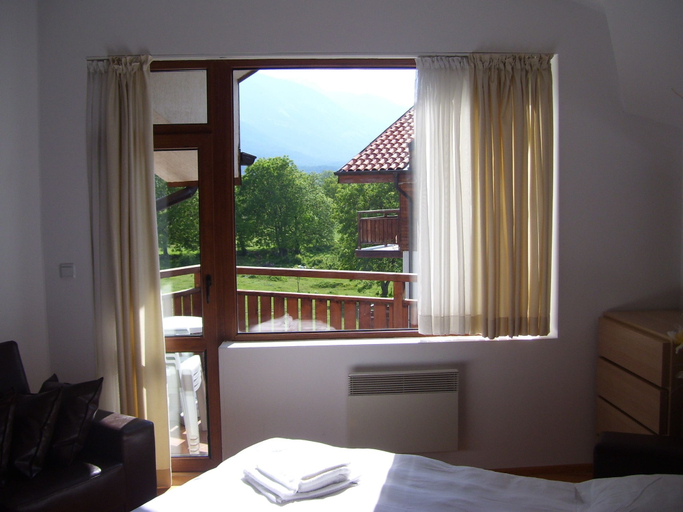 Bedroom 3, Four Leaf Clover Apartments to Rent, Bansko