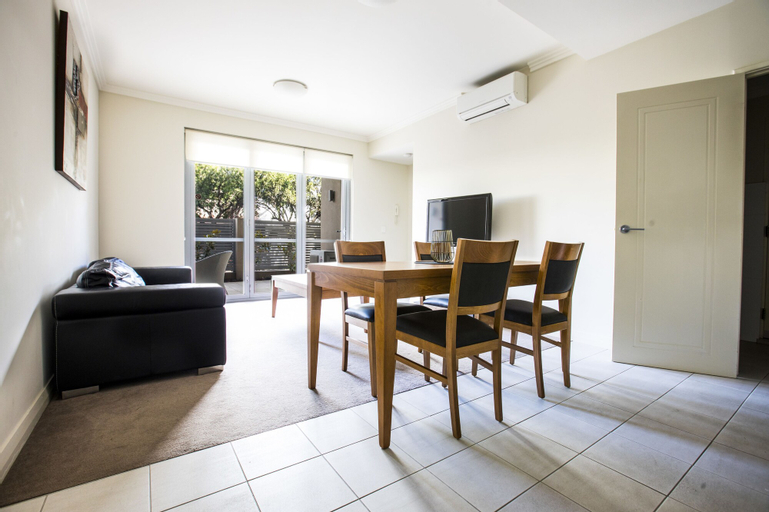 Dining Room 6
