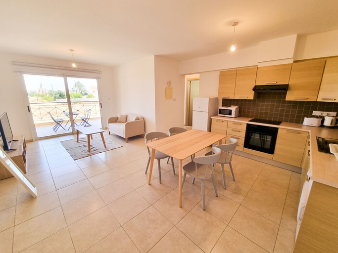 Others 4, Hevean in Ben's MPV Apartment, Larnaca