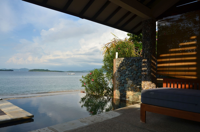 Exterior & Views 7
