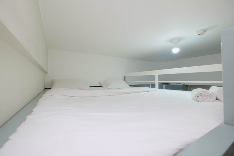 Room 2, Warm And Restful Studio At Springlake Summarecon Apartment, Bekasi