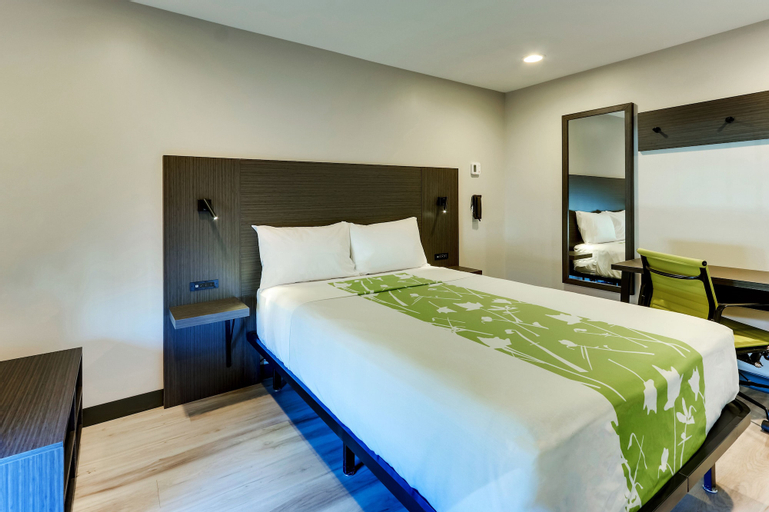 Bedroom 8