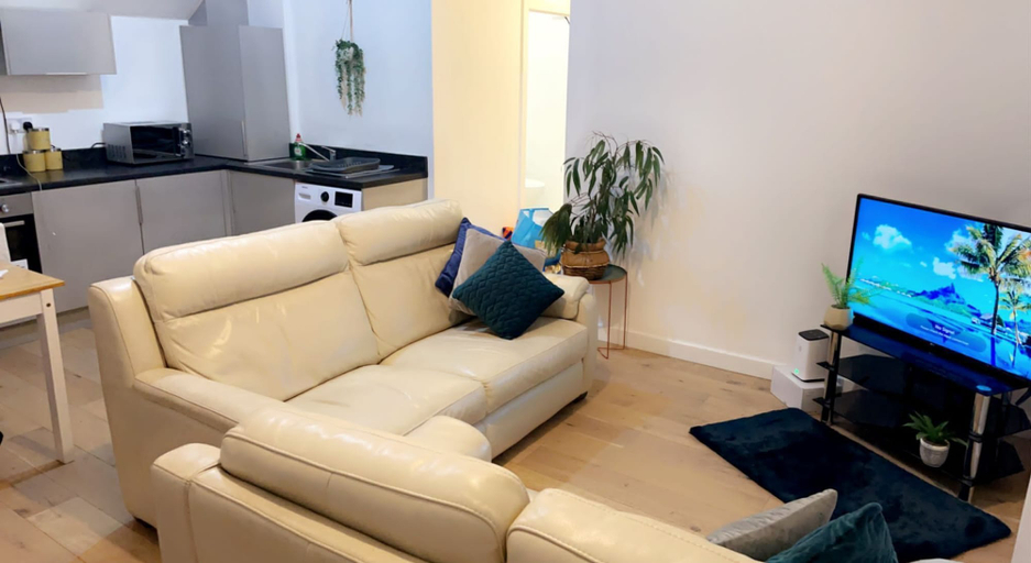 Living room 3, Inviting 2-bed, Sleeps 5, Wakefield
