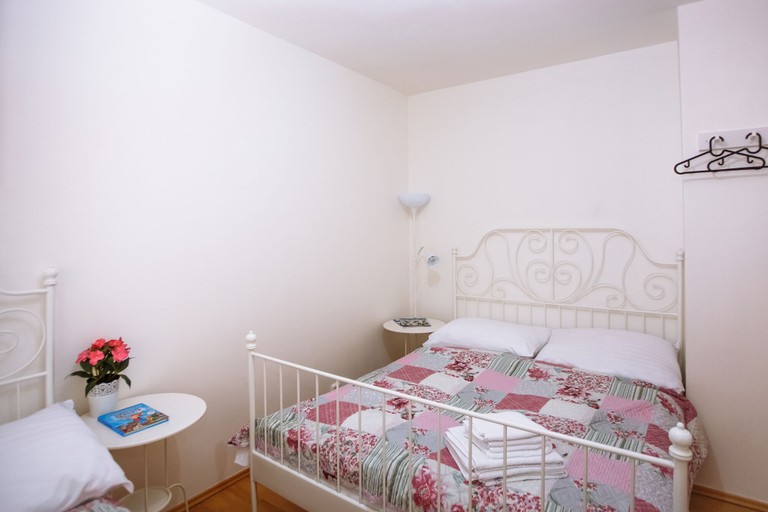 Bedroom 3, Beautiful apartment in central Residence, Praha 2