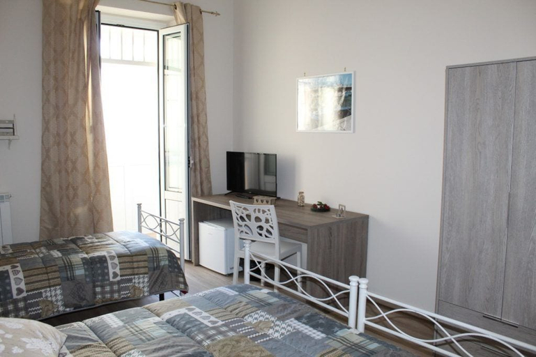 Bedroom 5, Affittacamere B&B Alba Ionica, Taranto