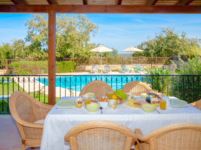 Food & Drinks, Dafni Villa by LeaderStay, Crete
