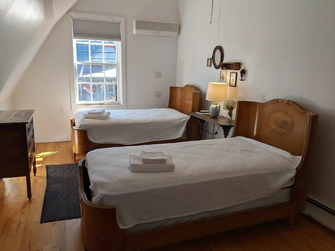 Bedroom 3, Trailside Inn, Queens