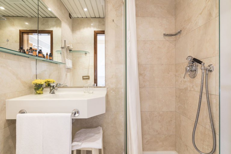 Bathroom 5, Relais Santa Chiara Hotel by Double Hospitality, Siena