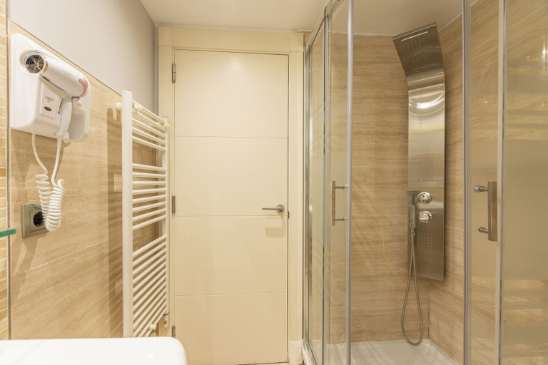 Bathroom 4, Hotel Montedobra, Cantabria