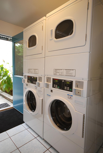 Room 5, CPG Serviced Studio w Full Kitchen in Quiet Neighborhood, Atlanta
