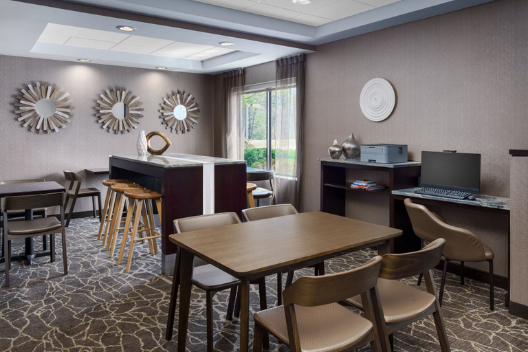 Food & Drinks 5, SpringHill Suites by Marriott Manchester-Boston Regional Airport, Hillsborough