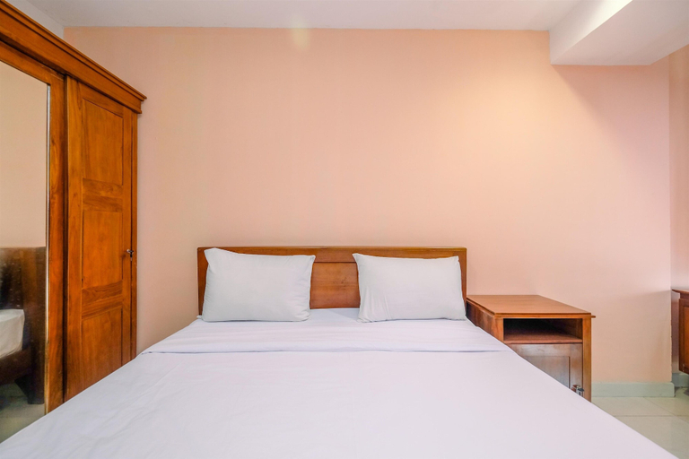 Room 5, Classic And Cozy Studio At Cinere Bellevue Suites Apartment, Depok