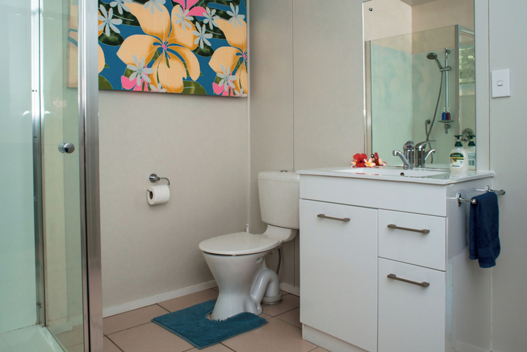 Bathroom 4, Avana Valley Heights, Rorotonga