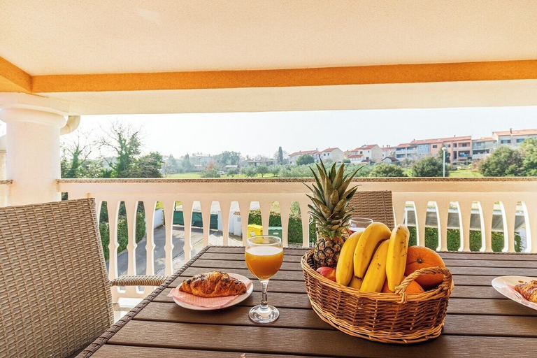 Food & Drinks 5, Apartmani Rok, Medulin