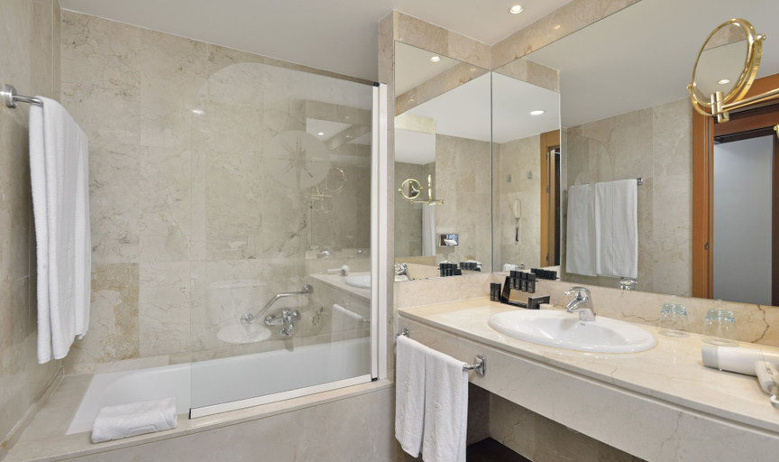 Bathroom 4, Best Western Premier CMC Girona, Girona
