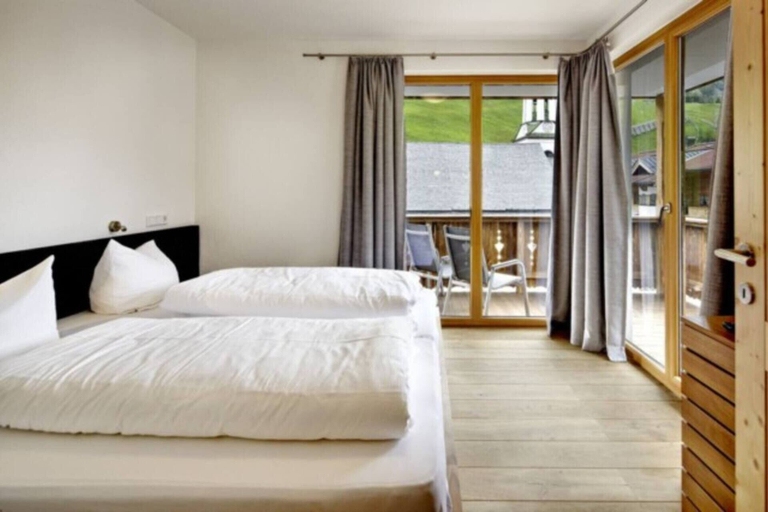 Bedroom 4, Top Location Gerlos! - Lovely Apartment - 6P, Schwaz