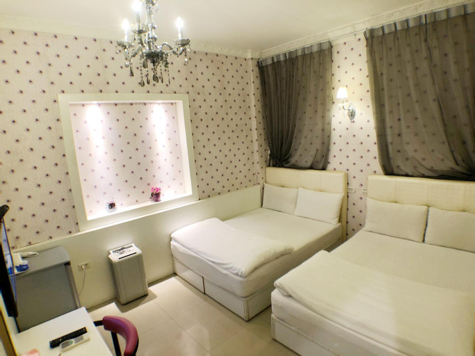 JJ Quad room 101, Taichung