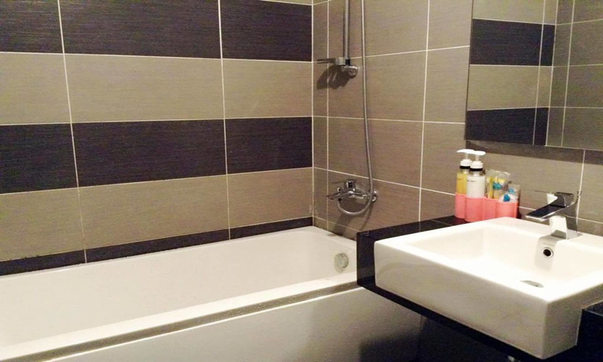 Bathroom 3, HomeStay in Johor - Cosy Studio, Johor Bahru