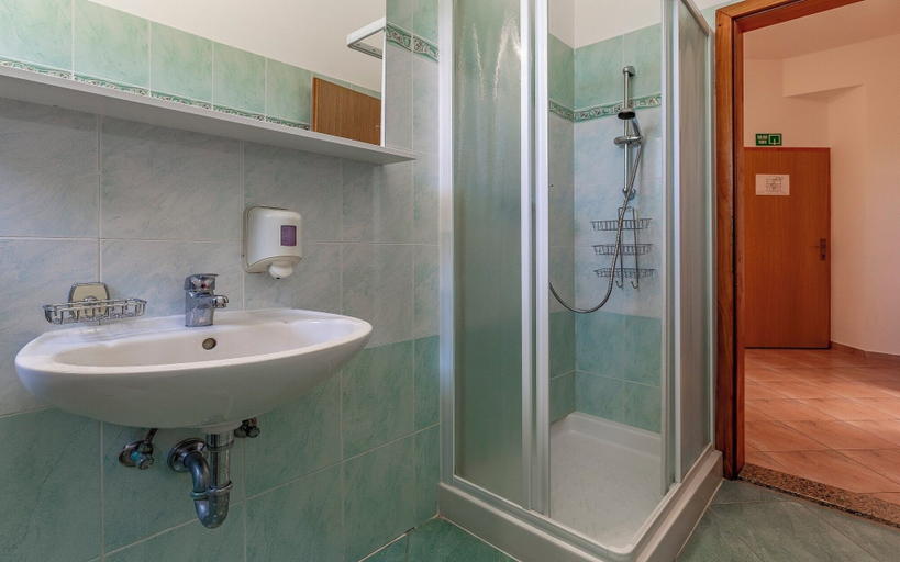 Bathroom 3, Apartmani Rok, Medulin