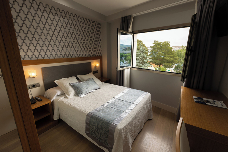 Bedroom 3, Hotel Montedobra, Cantabria