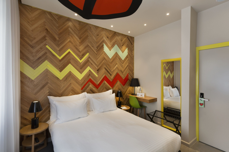 Bedroom 3, Cucu Hotel