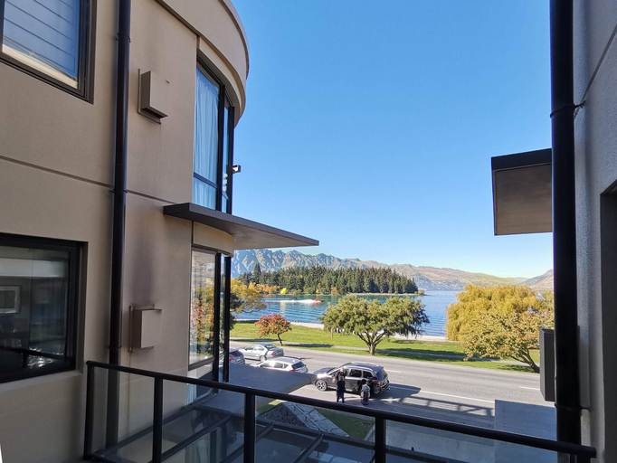 Others, Modern Spacious Town Center Unit with Lake View, Queenstown-Lakes