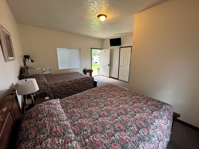 Bedroom 5, Kanosh Motel, Millard