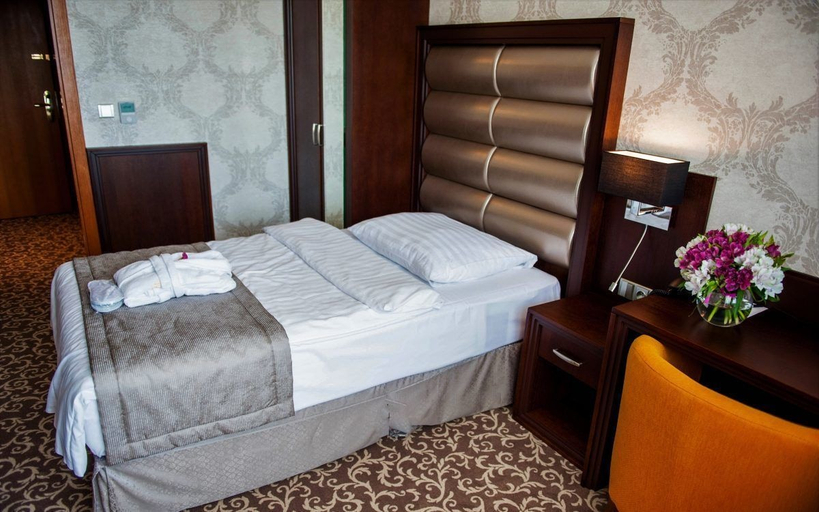 Bedroom 3, Wellness & Spa Hotel Kaskady, Zvolen