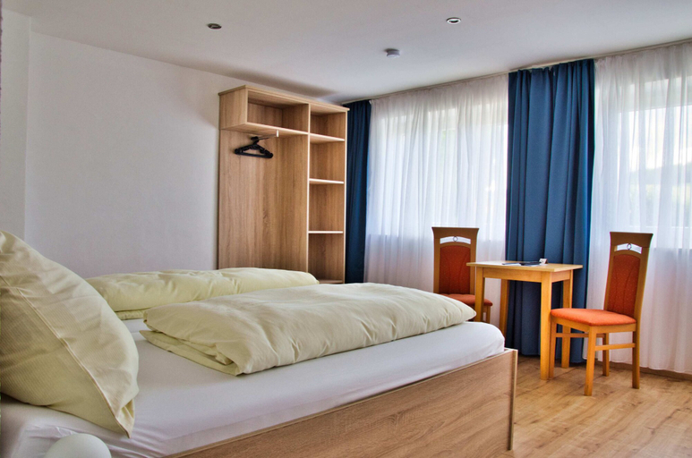 Bedroom 4, Gasthof Altmann, Cham