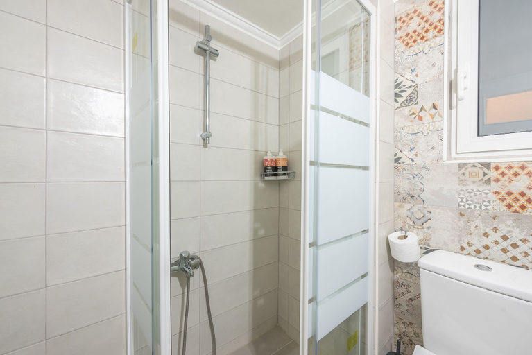 Bathroom 3, City Nest Apartment by Cloudkeys, Attica