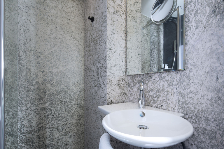 Bathroom 4, Hotel Pilime, Paris