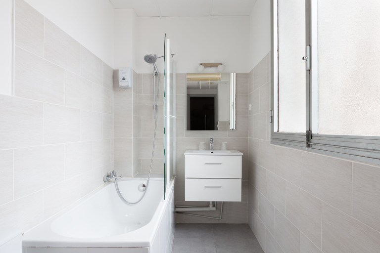 Bathroom 4, Lille City Hotel, Nord