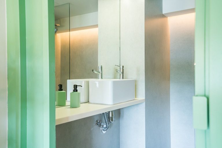 Bathroom 4, ShortStayFlat - Marques Suites, Lisbon