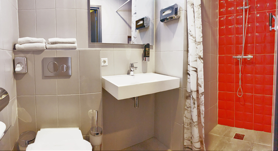 Bathroom 4, Hotel de Looier, Amsterdam
