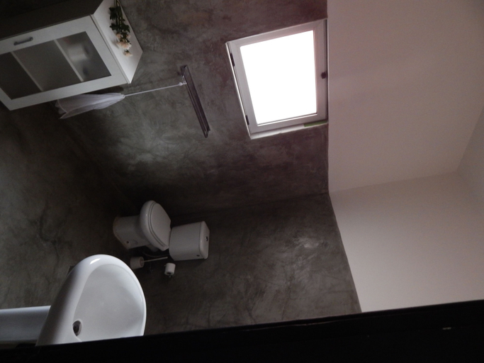 Bathroom 3, Jacaranda Guesthouse, Maputo