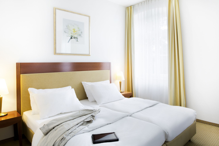 Bedroom 3, Novotel Hildesheim, Hildesheim