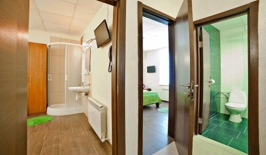 Bathroom 3, Marinara, Odes'ka