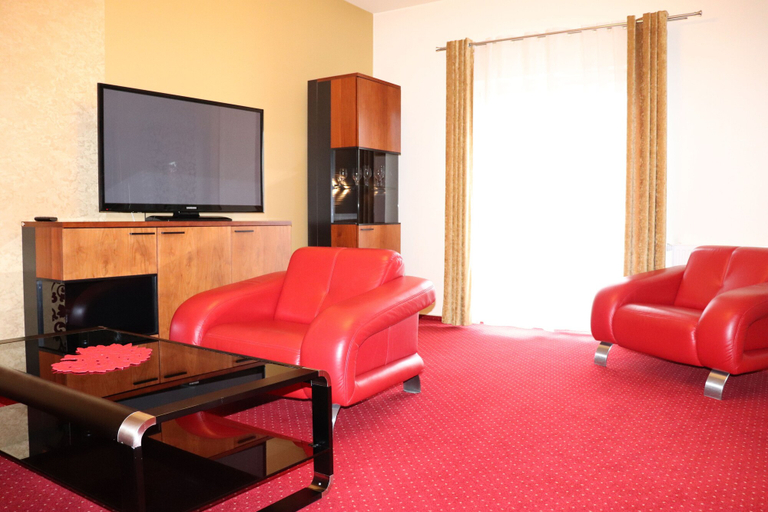 Others 4, Hotel Rydzewski, Ełk