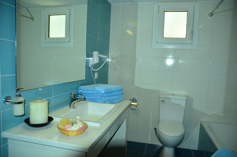 Bathroom 5, Poppy Villas, Crete