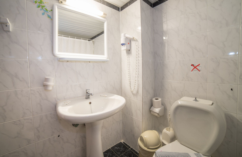 Bathroom, Porto Koukla Beach, Ionian Islands